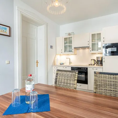 Strandidyll, 4, 2 Balkone Mit Meerblick Binz